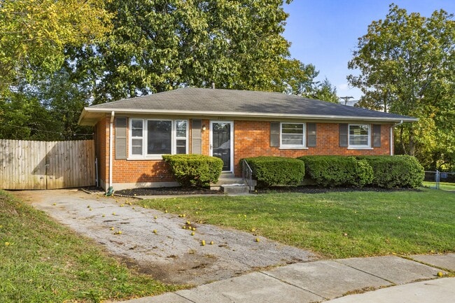 Building Photo - 2461 Mirahill Dr