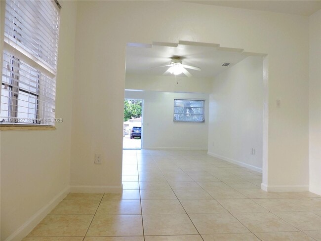 Building Photo - 3134 SW 25th Ter