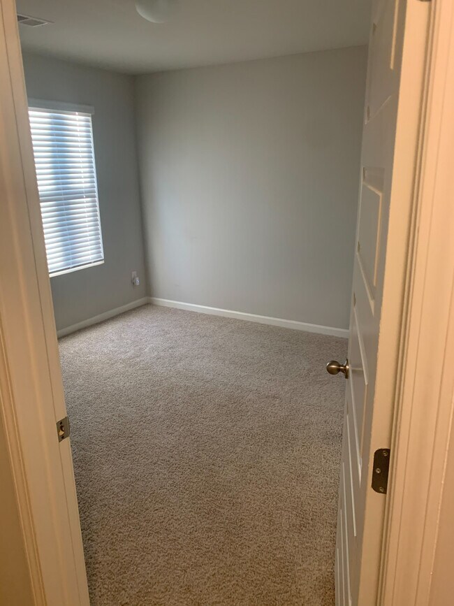 Building Photo - Hampshire