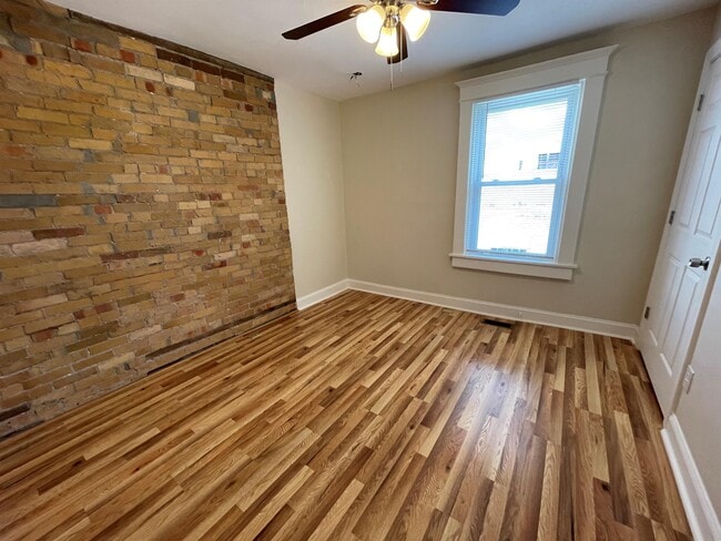 Building Photo - 350 Melwood Ave