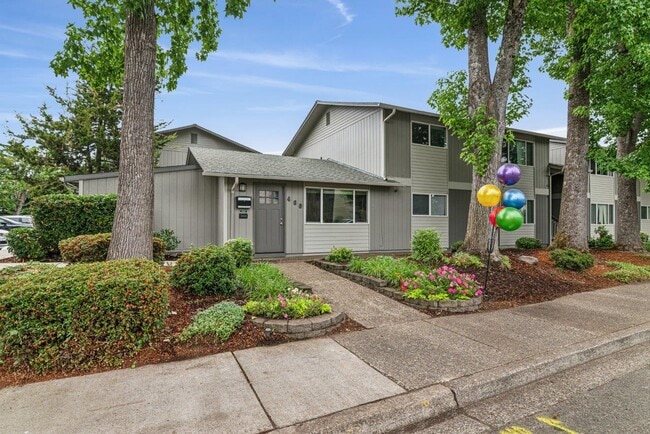 Primary Photo - Sequoia Apartments