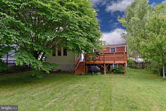 Building Photo - 6246 22nd Rd N