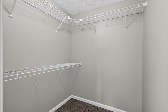 Building Photo - 2109 Dothan Dr
