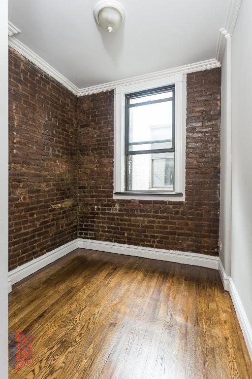Building Photo - 219 E 23rd St