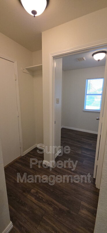 Building Photo - 629 Dorchester Dr