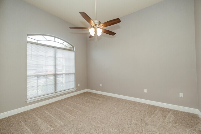 Building Photo - 406 Pendo Pl