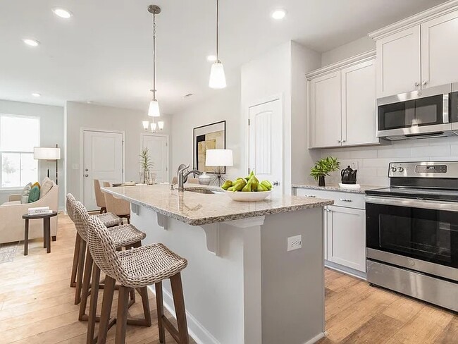 Primary Photo - 125 Brown Swiss Cir