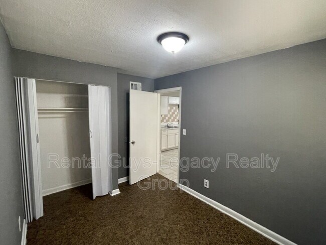 Building Photo - 1738 Wright Ave