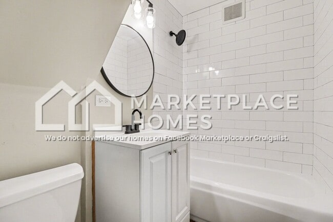 Building Photo - 23115 Tawas Ave