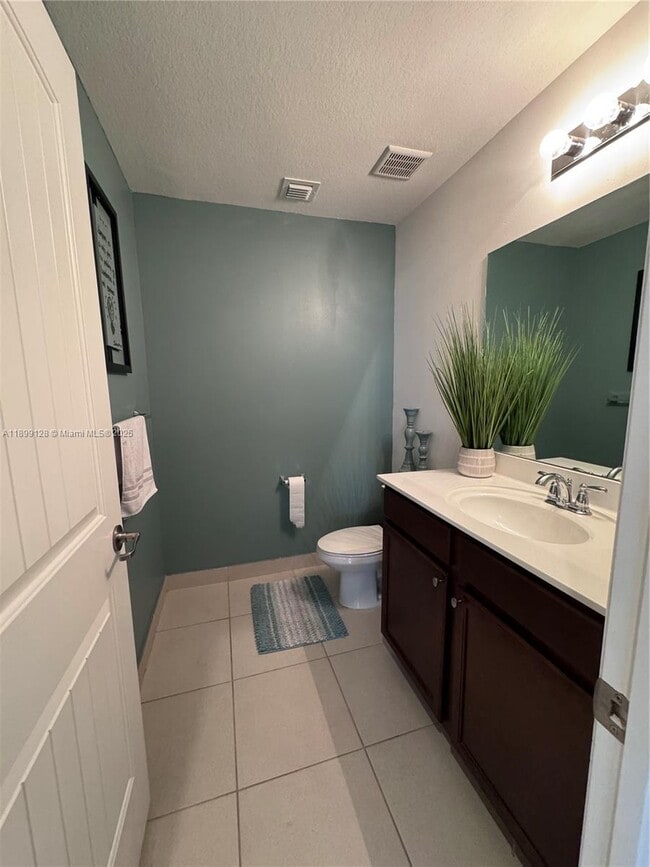 Building Photo - 25001 SW 118 Ct