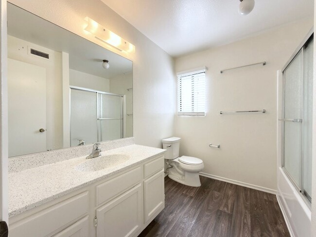 Building Photo - 2 Bedroom + LOFT in La Costa!