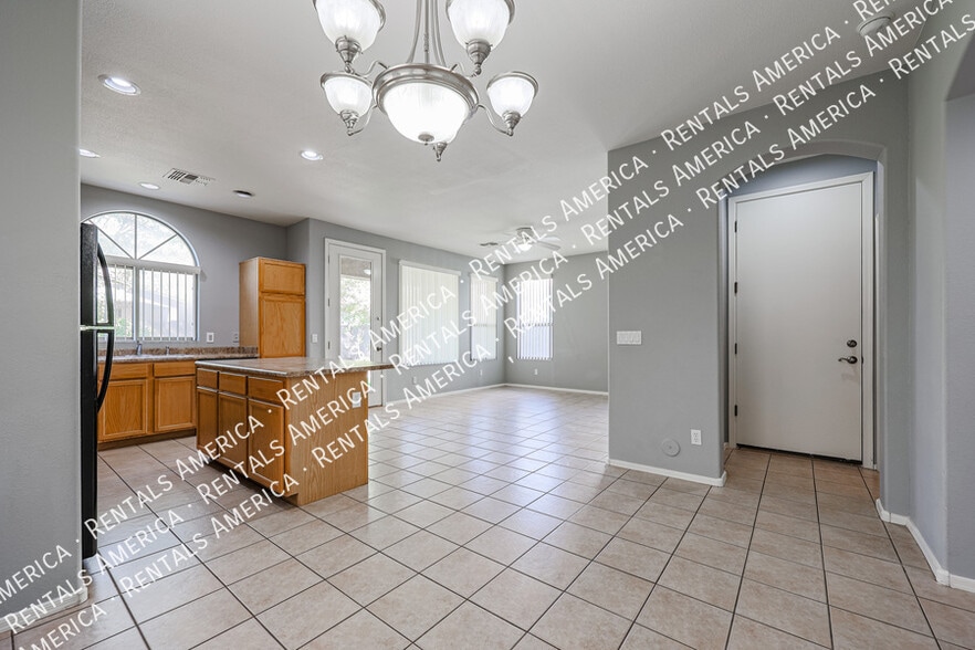 Building Photo - 3672 E Sundance Ave