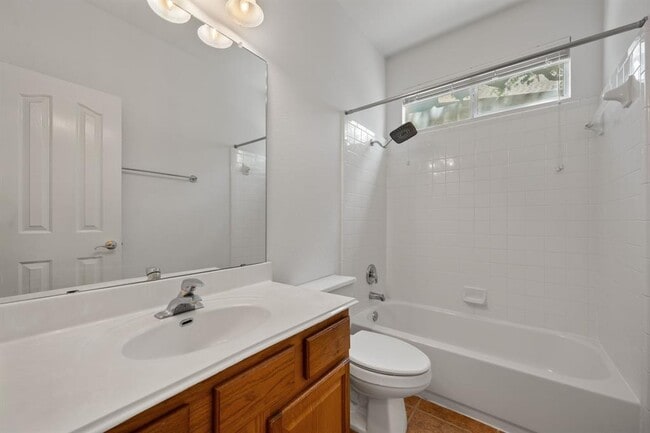 Building Photo - 6920 Larue Belle Cove