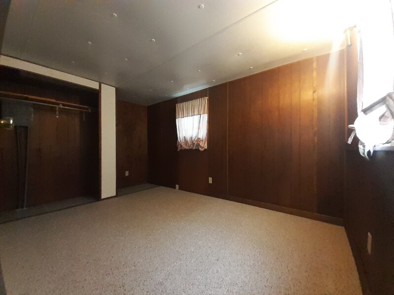 Building Photo - 100 30th St W