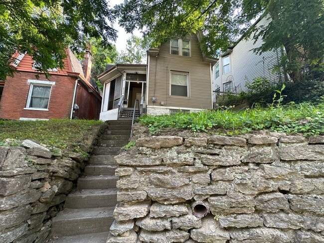 Primary Photo - 2517 Warsaw Ave