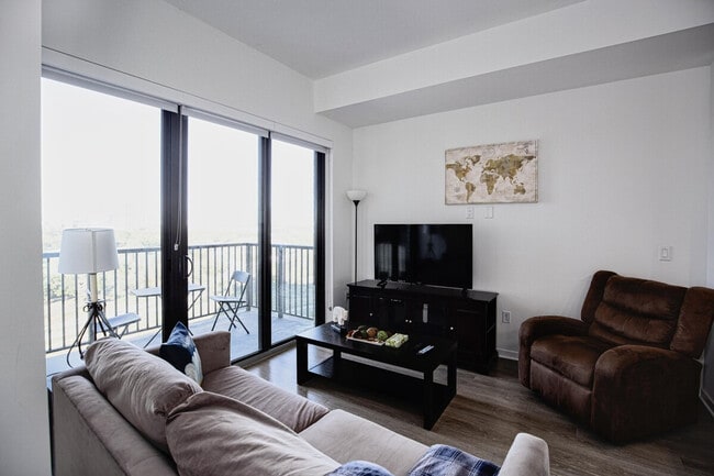 Building Photo - 6803 Staffordshire Crescent