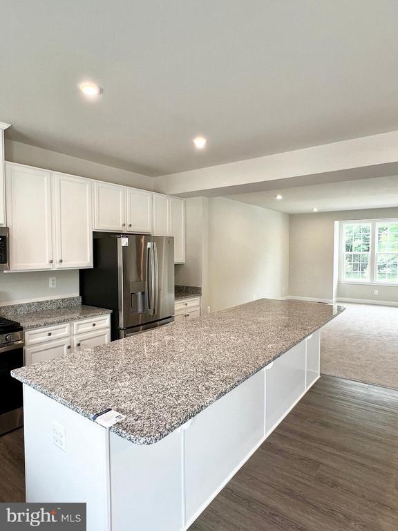 Building Photo - 2103 Rivers Dr
