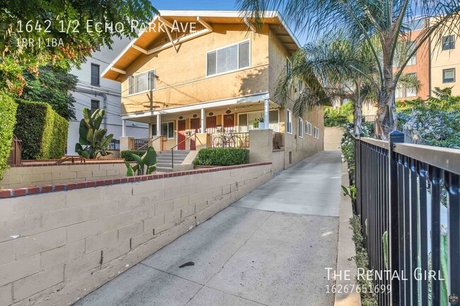 Building Photo - Prime Echo Park 1 Bedroom + Bonus Room | T...