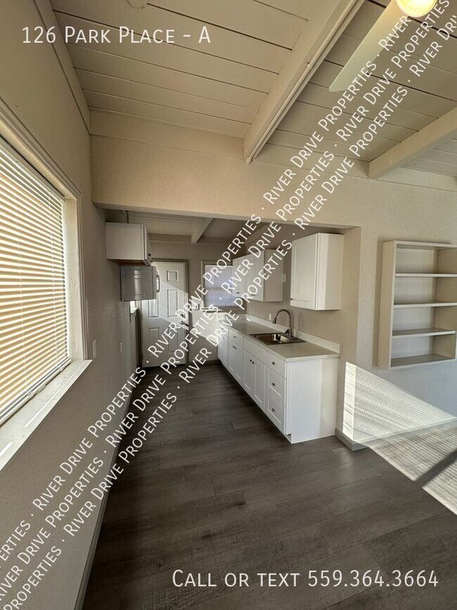 Building Photo - Boardwalk Apartment - Move-in Special!