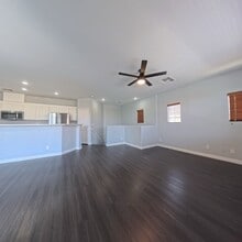 Building Photo - 2Bedroom With Attached Car Garage