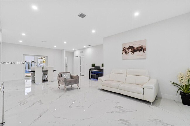 Building Photo - 13305 SW 190th Terrace