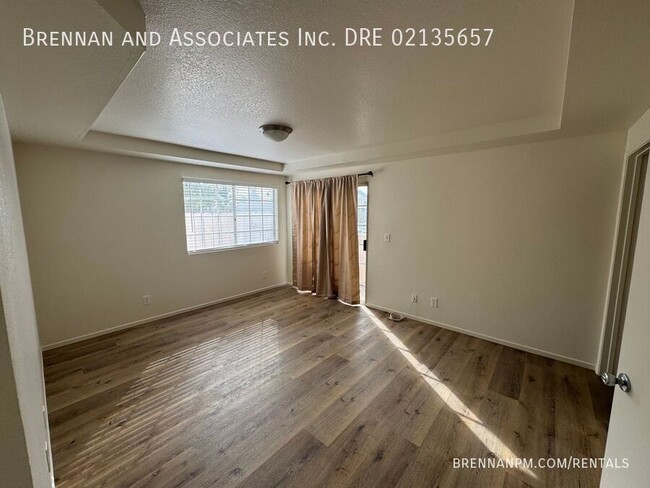 Building Photo - Renovated 3-Bedroom, 2-Bath Apartment with...