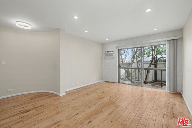 Building Photo - 1440 Veteran Ave