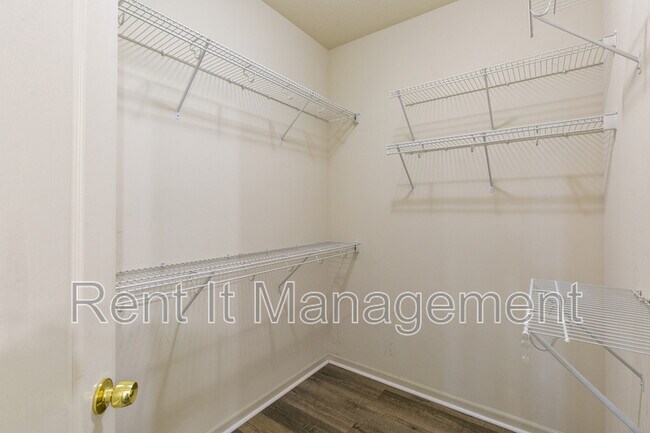 Building Photo - 7425 N 77th Ave