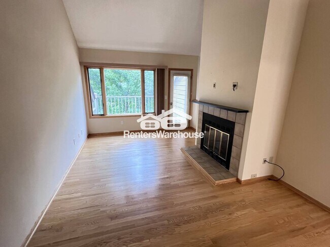 Building Photo - 2852 Kenwood Isles Dr