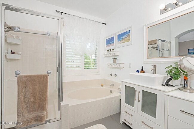 Building Photo - 545 Lorabel Way