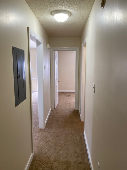 Building Photo - 4119 Juniper Ln NW