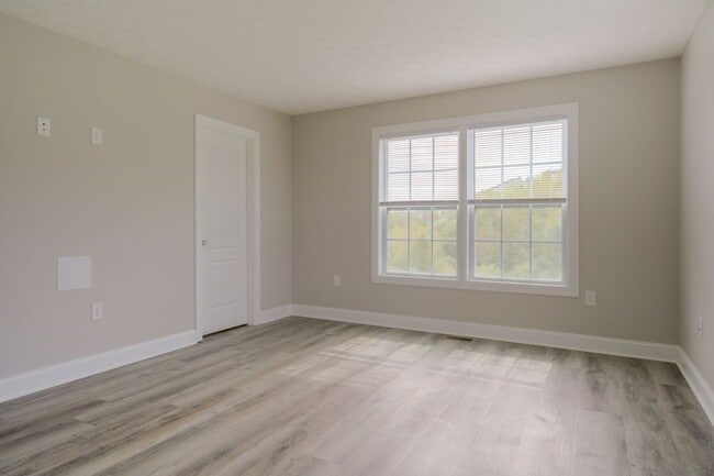 Building Photo - More units and move-in options available.