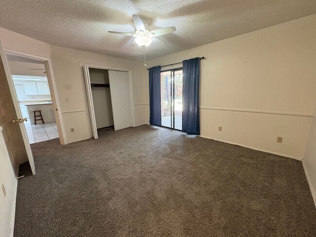 Building Photo - 1721 N Fairway Dr