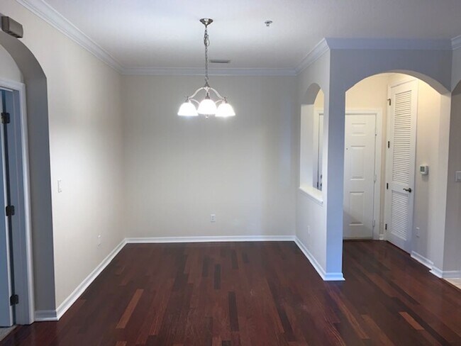 Building Photo - Condo for rent