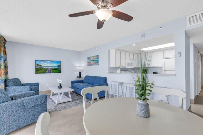 Building Photo - 3548 Alexandria Ave