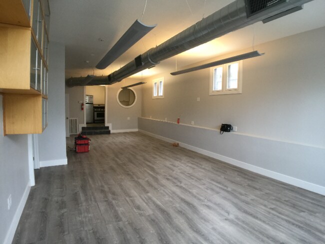 Building Photo - 1309 25th St