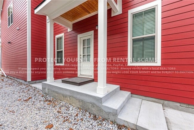 Building Photo - 101 S Hill Ave