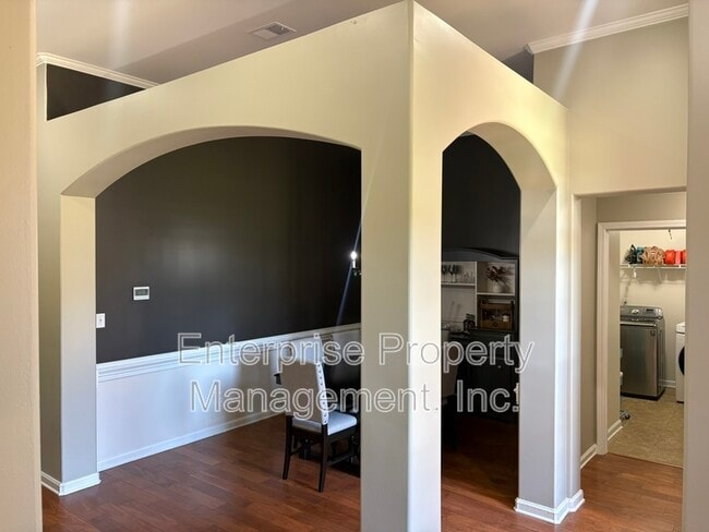 Building Photo - 6153 Lubiani Valley Dr