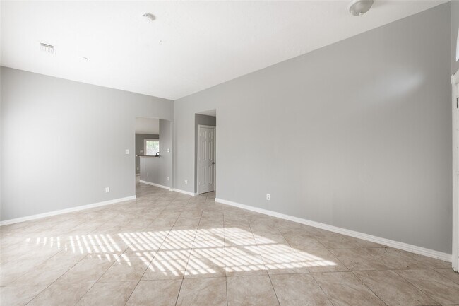 Building Photo - 6307 Pleasant Stream Dr