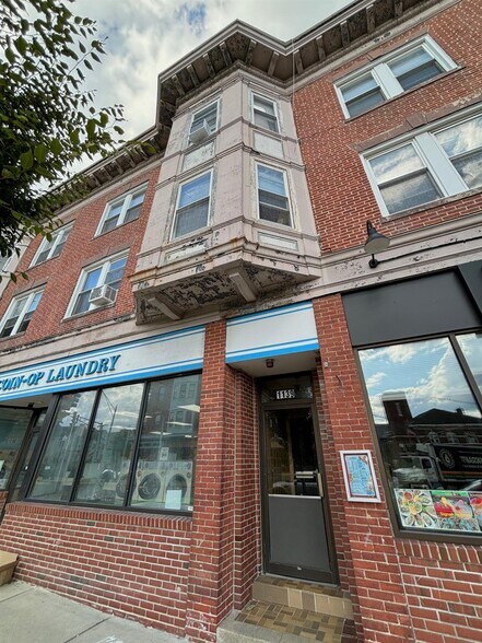 Building Photo - 1139 Broadway