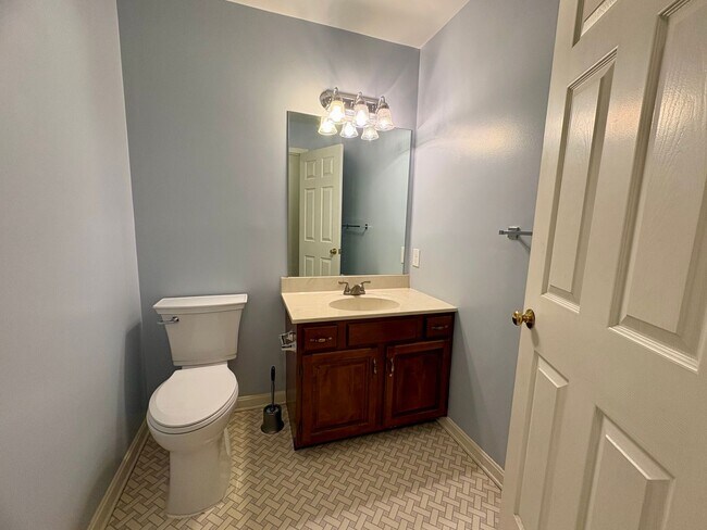 Building Photo - 3 Bedroom 4 Bathroom Available in Hummelstown w/Large Bonus Room!