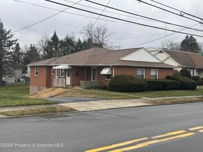 Building Photo - 152 Drakes Ln