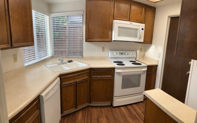 Building Photo - 3555 Fountain Way