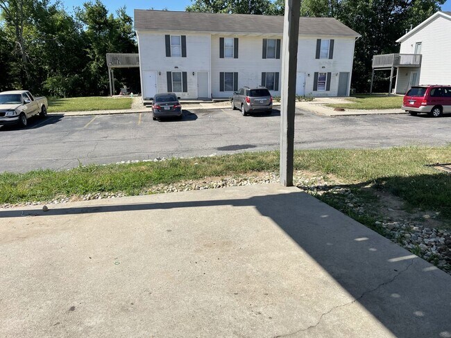 Building Photo - Stone Dr. 350