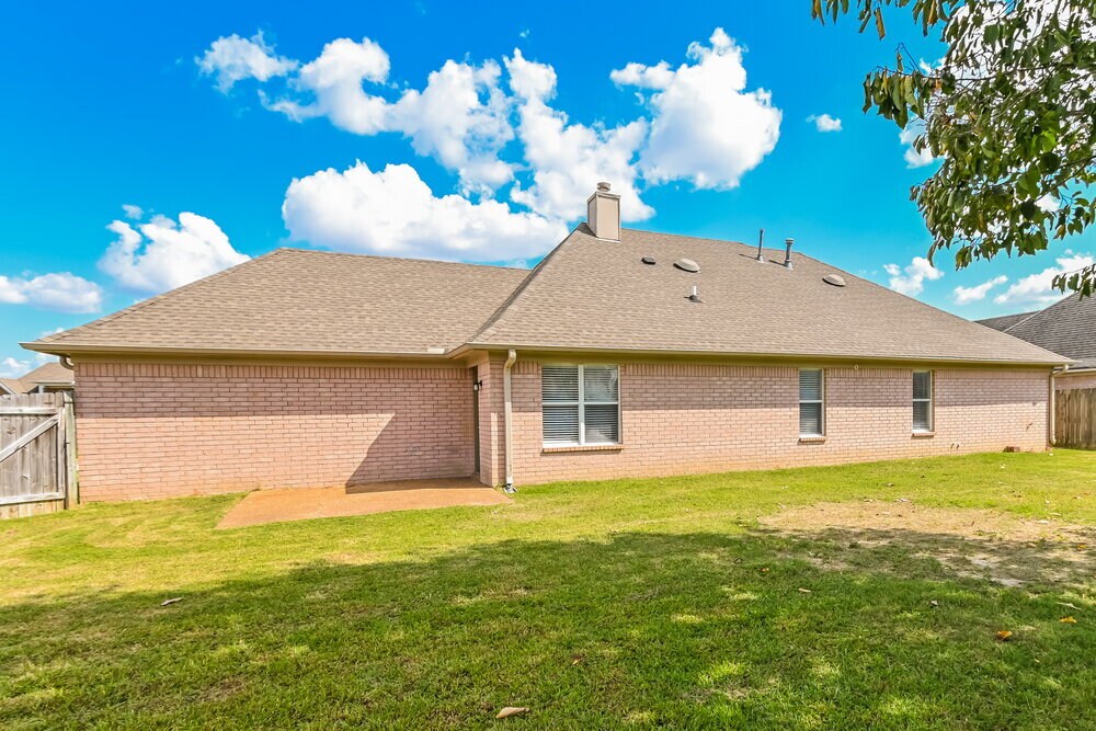 Building Photo - 7389 Ivy Trails Cove
