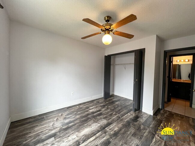 Building Photo - Beautiful 3 bedroom home in South Crestview!