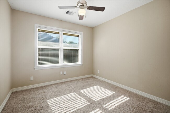 Building Photo - 505 Malvern Dr