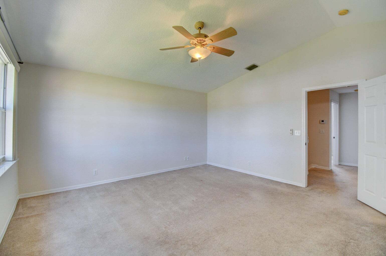 Building Photo - 6414 Park Lake Cir
