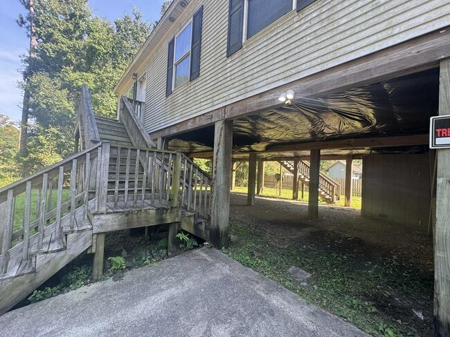 Building Photo - 6023 W Issaquena St