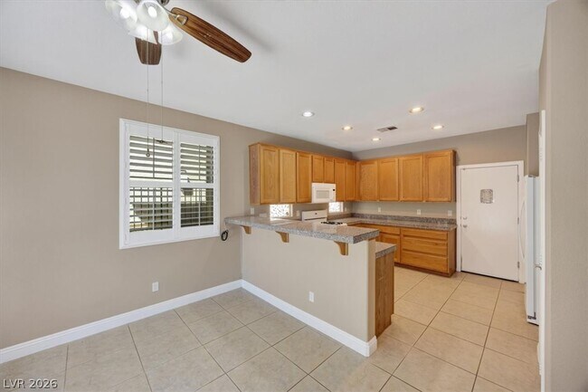 Building Photo - 11223 Dahlia Grove St